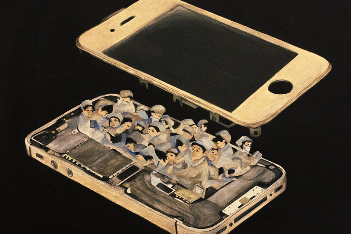 עובדים סיניים כלואים בצפיפות בתוך האייפון